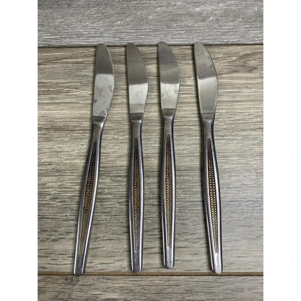 4 Vintage Stainless Korea Flatware Dotted Accent Knives‎